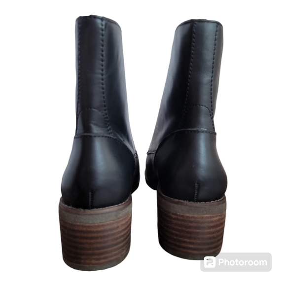Lucky Brand Tibly front zip black 8M ankle soft leather boot 2" heel streetwear - Picture 2 of 6